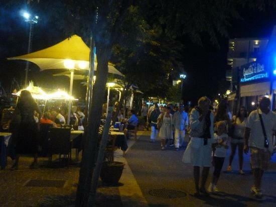 Beachhome Gabicce Mare Bagian luar foto